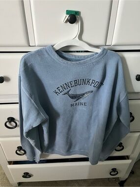 Kennebunkport Maine Whale Graphic Sweatshirt - Light Blue